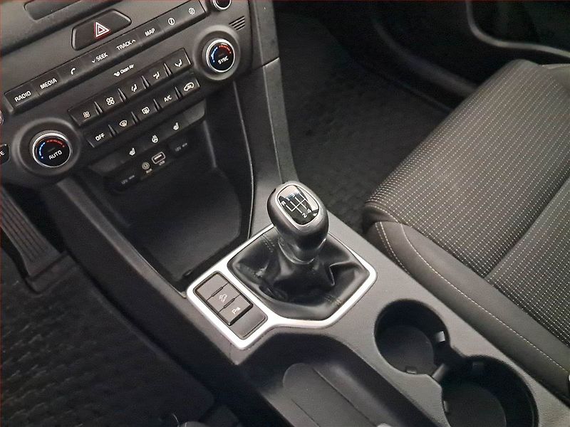 Kia Sportage (2017) 1.7 CRDi, Serv.kniha, Navi - fotka 13 z 20