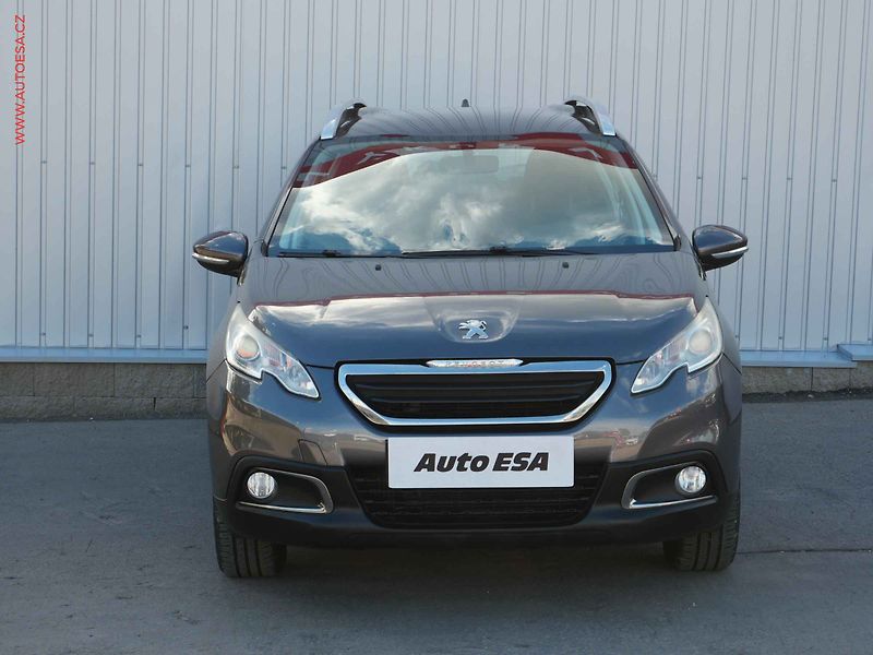 Peugeot 2008 (2015) 1.2 PT, ČR, GT Line - fotka 2 z 21