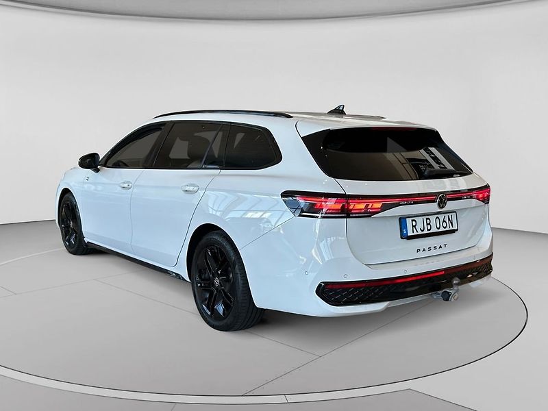 Volkswagen Passat TDI 4M R-Line NezTop Matrix Ta - fotka 3 z 19