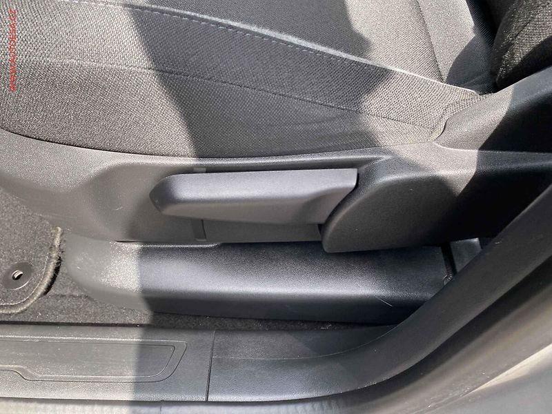 Citroën C4 Picasso (2017) 1.2 PT, Feel, navi, kamera - fotka 14 z 17