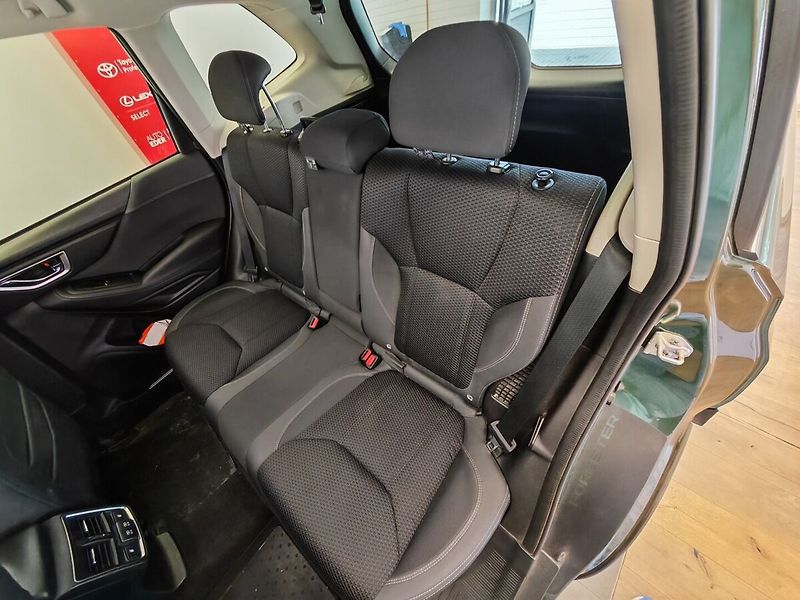 Subaru Forester 2.0 benzin - fotka 17 z 48