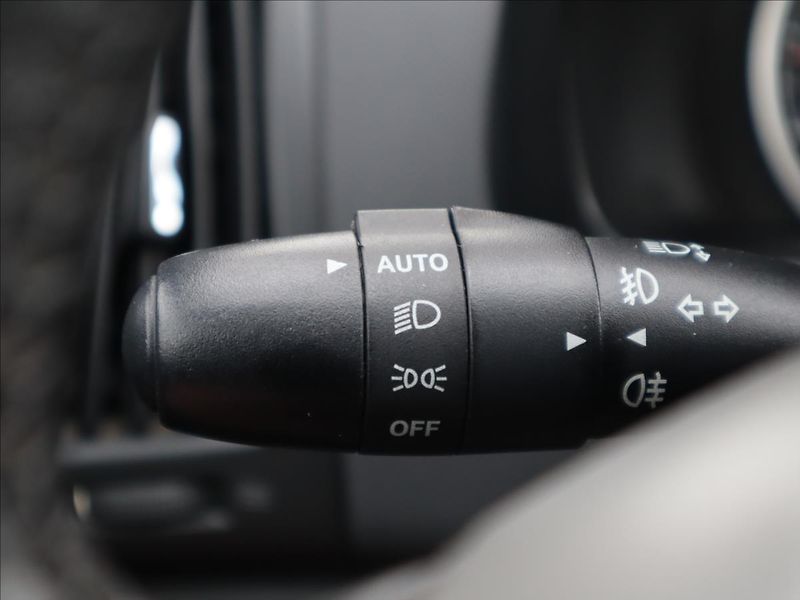 Hyundai i30 1,6   i SW DigiKlima,Tempomat, - fotka 13 z 28