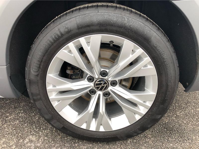 Volkswagen Passat Variant 2.0 TDi DSG 7st. 4Moti - fotka 14 z 29