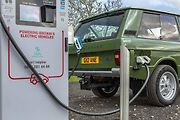 Range Rover s pohonem Tesla od Inverted