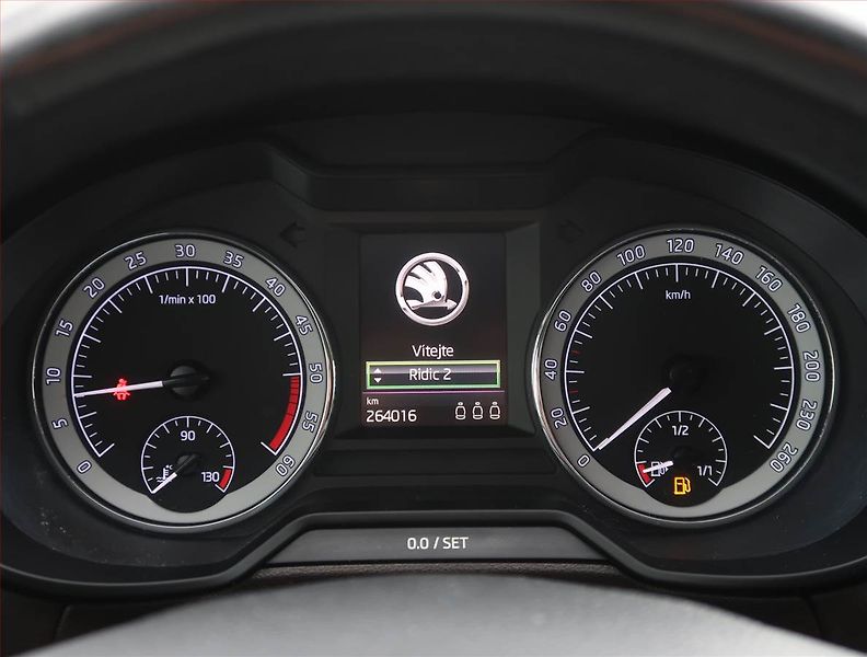 Škoda Octavia (2017) Laurin&Klement 2.0 TDI, 4X4 - fotka 11 z 25