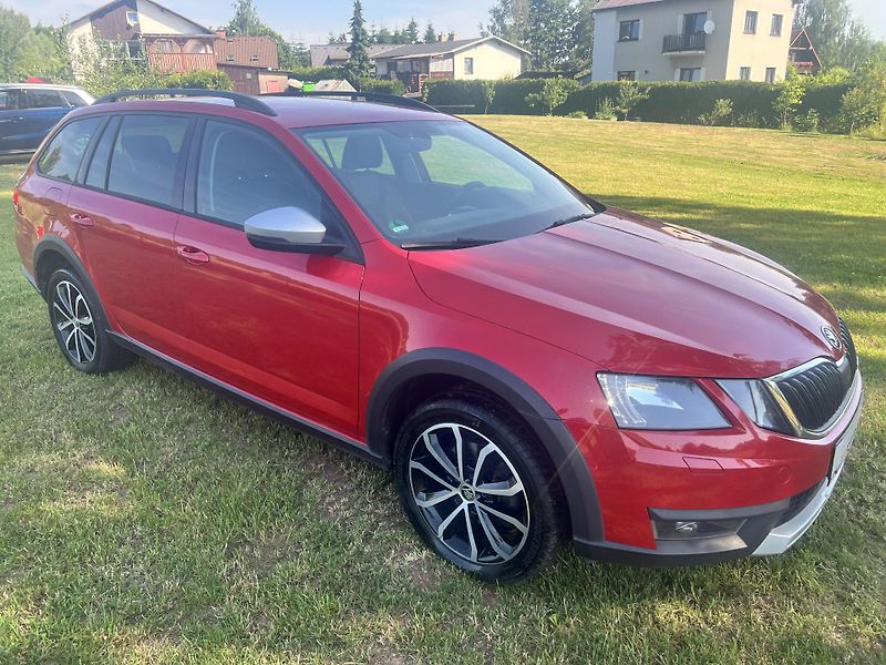 Škoda Octavia 2.0TDI 110KW,SCOUT,4x4,DSG,KůŽ - fotka 9 z 41