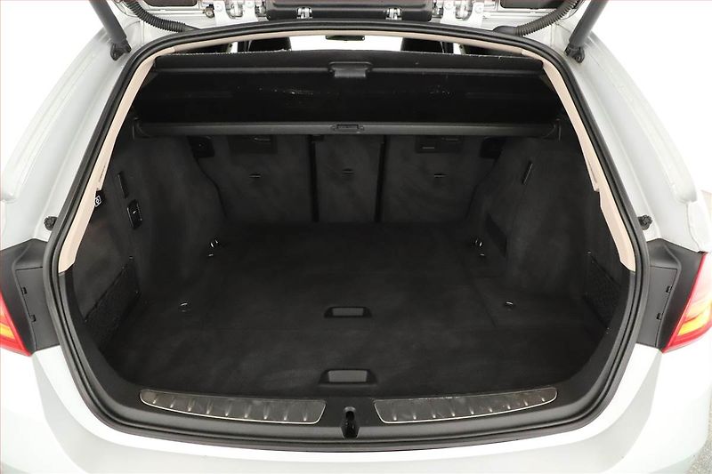 BMW Řada 3 (2013) 320 d xDrive, 4X4, Automat - fotka 19 z 20