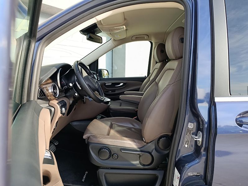 Mercedes-Benz Třídy V 300d AMG 4M ČR 1.MAJ DPH - fotka 13 z 36