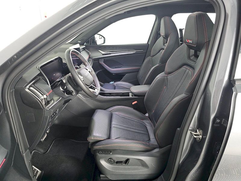 Škoda Kodiaq (2025) 2.0TSI RS 195kW DSG 7S PANORAM - fotka 6 z 29