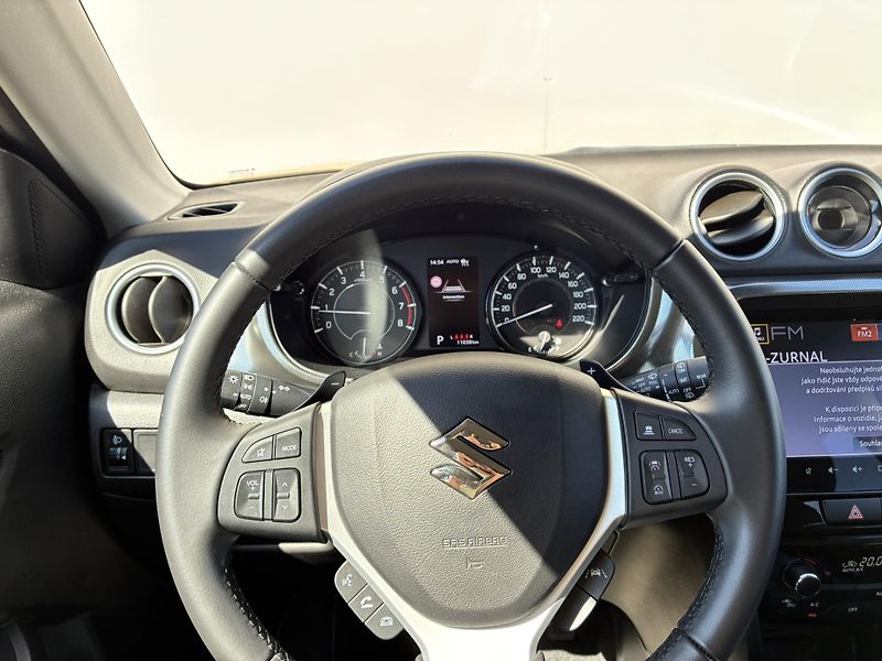 Suzuki Vitara 1.4 BoosterJet 6AT 4x4 Eleganc - fotka 16 z 22