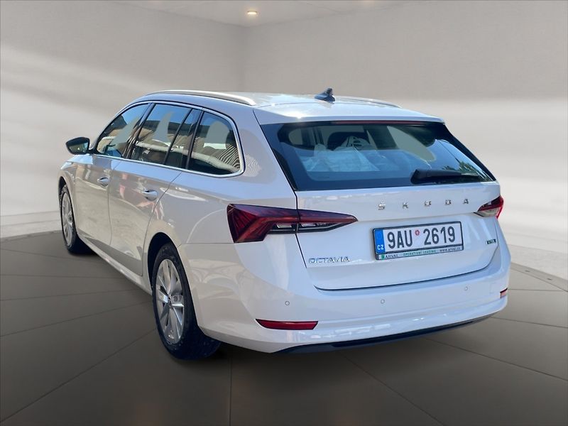 Škoda Octavia 1,5 e-TEC 110 Style AT - fotka 4 z 11