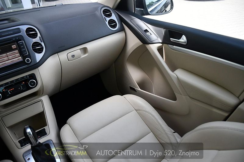 Volkswagen Tiguan 2.0TDi 103kW PANO TAŽNÉ - fotka 25 z 54