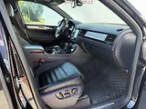 Volkswagen Touareg (2011) 3.0TDI R line 180kW - náhled 11