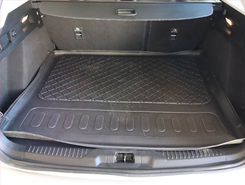 Ford Focus (2018) Connected 1.5 TDCi, Serv.kniha - fotka 14 z 26