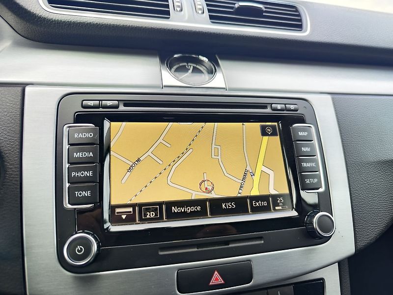 Volkswagen CC 2.0 TDI/130kW Sportline 4x4 AT - fotka 16 z 30