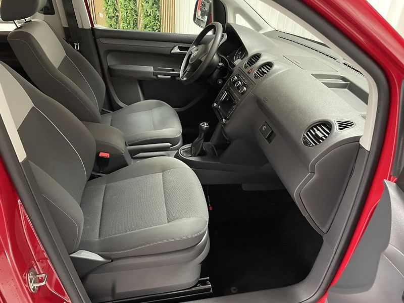 Volkswagen Caddy 1.2 TSi LIFE ČR AC NAVI TZ - fotka 12 z 21