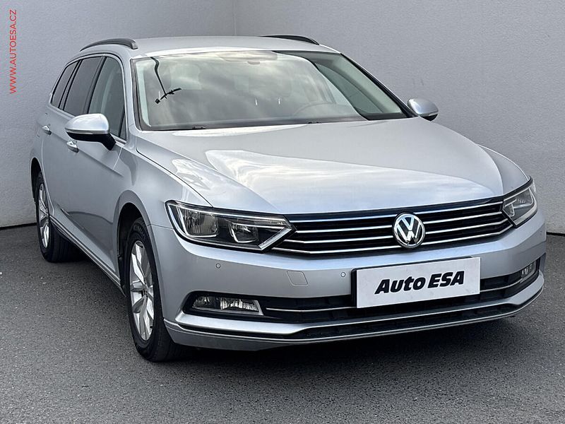 Volkswagen Passat (2018) 1.6 TDi, Comfortline, navi, - fotografie inzerátu