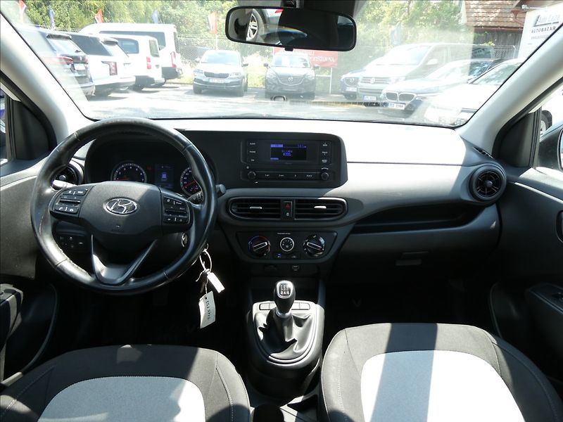 Hyundai i10 1,0 i 49kW 1.majitel, DPH, ČR - fotka 22 z 30