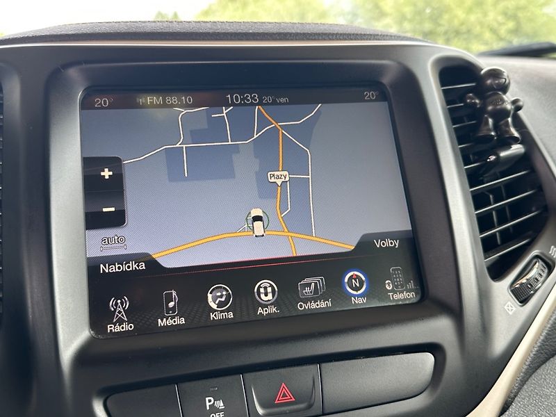 Jeep Cherokee (2017) 2.0D NAVI,VÝHŘEV SED, ČEŠTINA - fotka 12 z 17