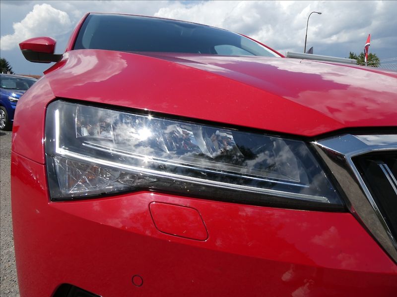 Škoda Superb 1,5 TSi 110kW STYLE+, NAVI,LED - fotka 5 z 37