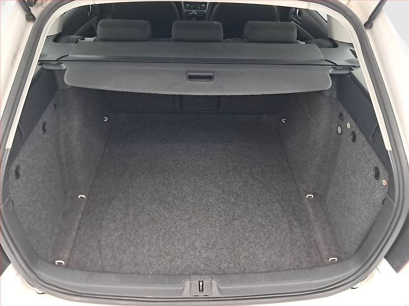 Škoda Octavia (2012) Ambition 2.0 TDI, Automat - fotka 14 z 18