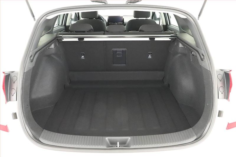 Hyundai i30 (2025) Style 1.0 T-GDI - fotka 15 z 16