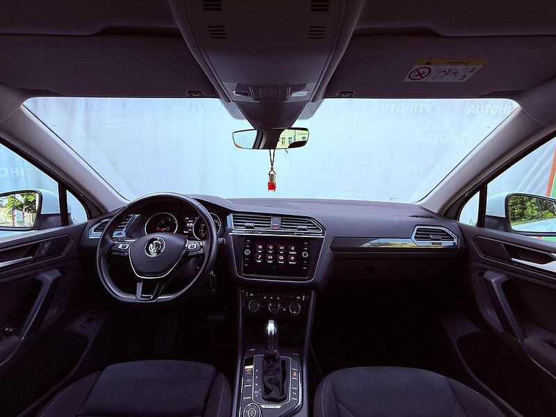 Volkswagen Tiguan 2.0 TDi DSG 4M, ČR, Serviska - fotka 19 z 30