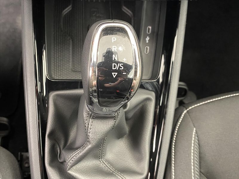 Škoda Kamiq 1,0 TSI 85kW DSG Monte Carlo - fotka 15 z 27
