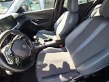 Peugeot 2008 (2020) ALLURE 1.2 100k MAN6 1.majitel - náhled 15