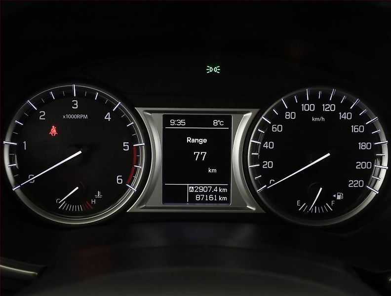 Suzuki Vitara (2017) 1.6 DDiS, Kůže, Navi, Tempomat - fotka 9 z 19