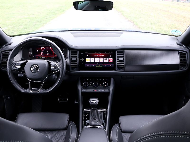 Škoda Kodiaq 2,0 TDI DSG 4x4 Sportline DPH - fotka 32 z 40