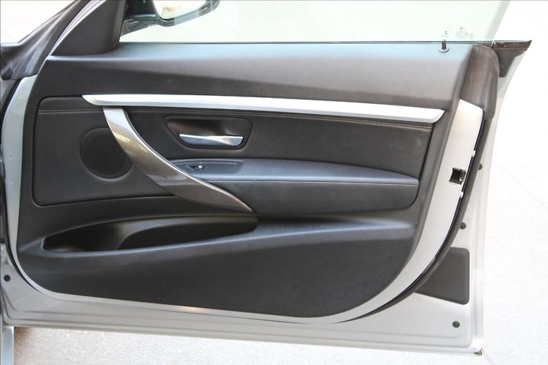 BMW Řada 3 320i GT / xDrive / HUD / 360° - fotka 31 z 49
