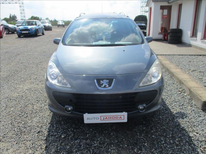 Peugeot 307 1,6 HDi SW, klima,servis,tažné - fotka 2 z 27