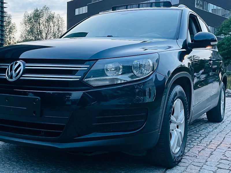 Volkswagen Tiguan 1.4TSI MANUÁL VÝHŘEV PANORAMA - fotka 45 z 46