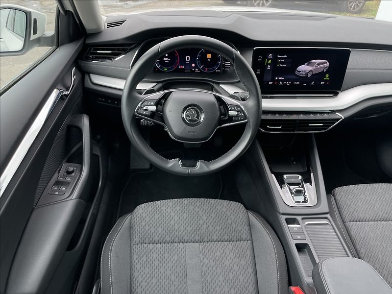 Škoda Octavia 2,0 TDI DSG Style Plus TZ+ACC - fotka 7 z 23