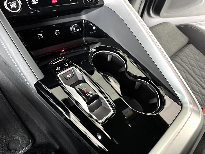 Audi Q5 TDI Quattro*S-LINE*360*SKLADEM - fotka 33 z 45