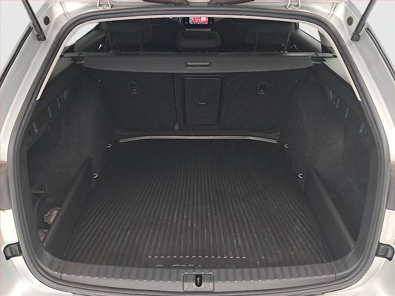 Škoda Octavia (2023) Ambition 2.0 TDI, ČR,1.maj - fotka 13 z 18