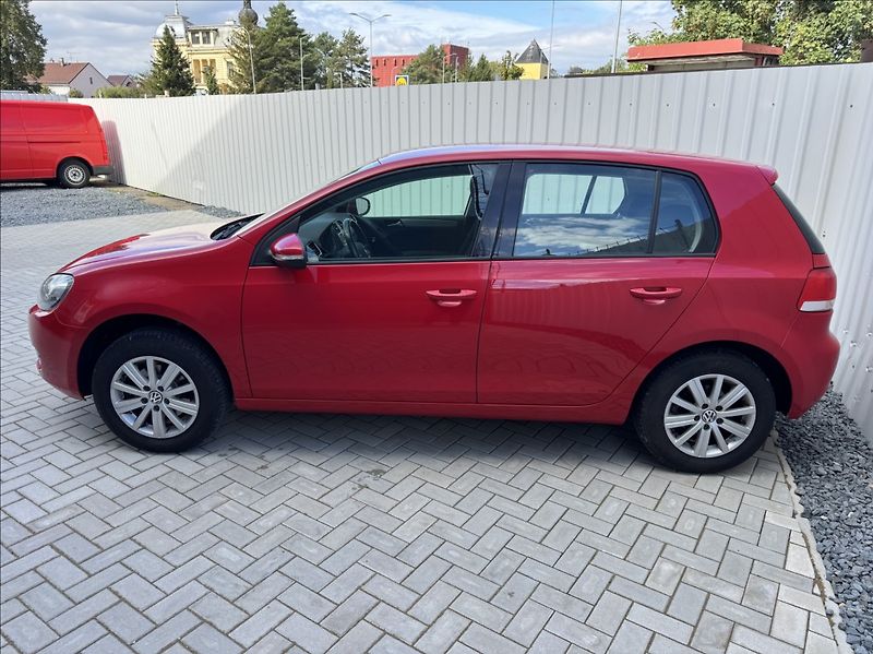 Volkswagen Golf 1,4 i 16V TRENDLINE 1.maj. ČR - fotka 4 z 50
