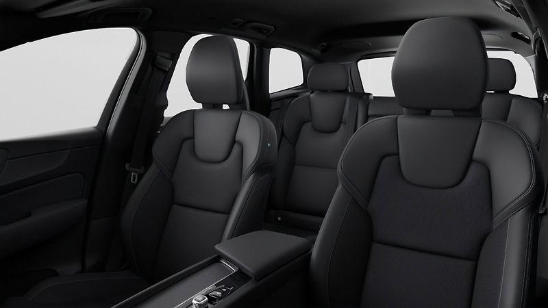 Volvo XC60 (2026) Black Edition Plus T6,360°KAM. - fotka 8 z 10