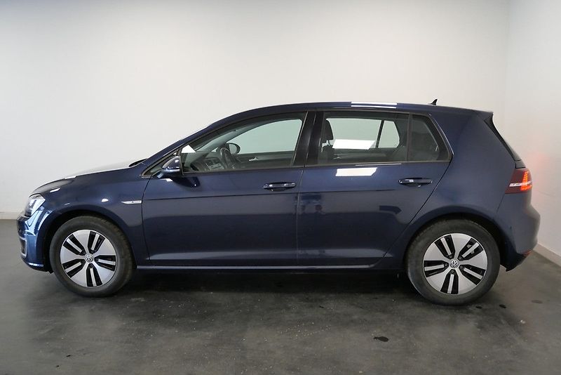 Volkswagen e-Golf - fotka 3 z 23