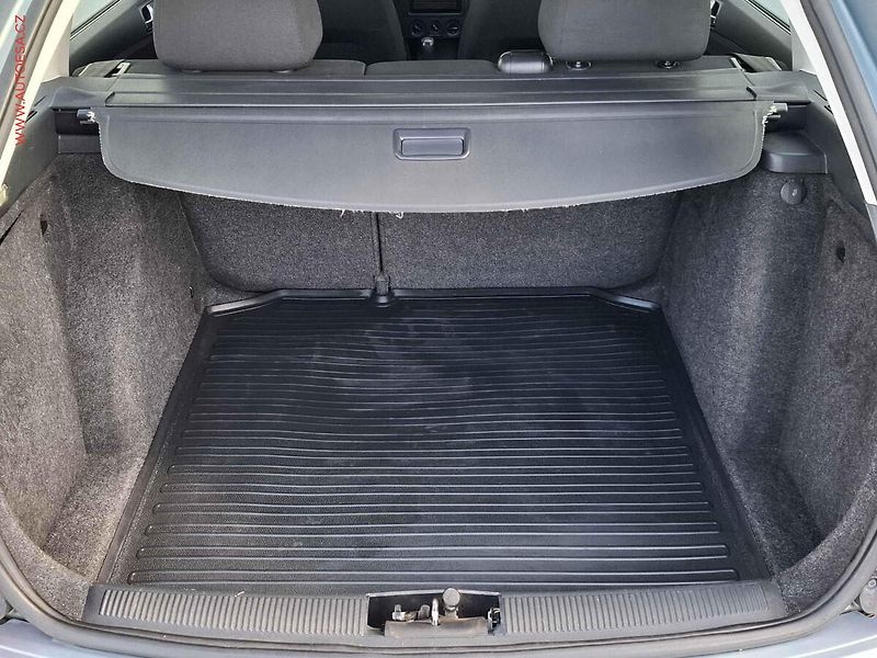 Škoda Fabia (2004) 1.4 16V, Tempomat - fotka 7 z 14