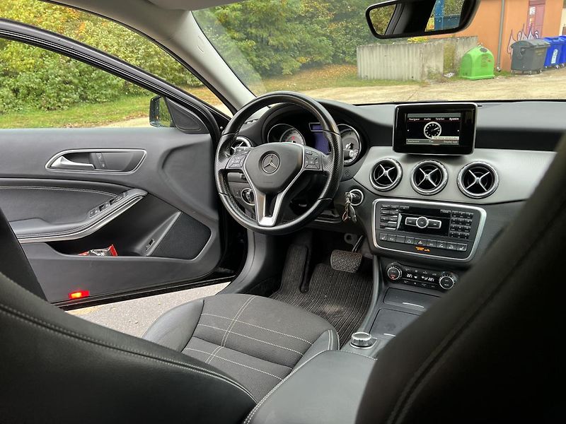 Mercedes-Benz GLA (2014) 200d 4Matic Urban-ODPOČET DPH - fotka 5 z 27