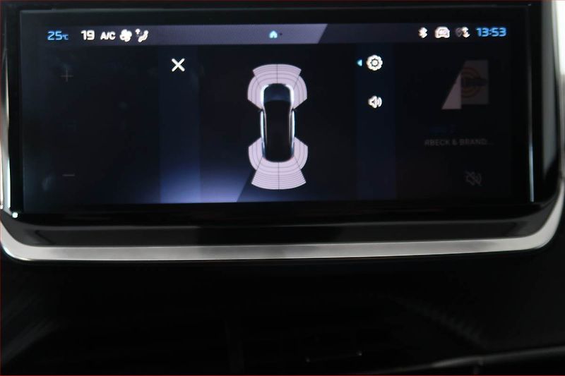 Peugeot 2008 (2025) Allure 1.2 PureTech - fotka 18 z 18