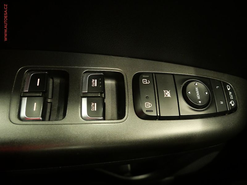 Kia Sportage (2018) 1.6 CRDi - fotka 14 z 25