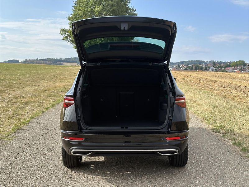 Škoda Karoq 2,0 TDI Sportline 4x4 DSG 1.ma - fotka 13 z 44
