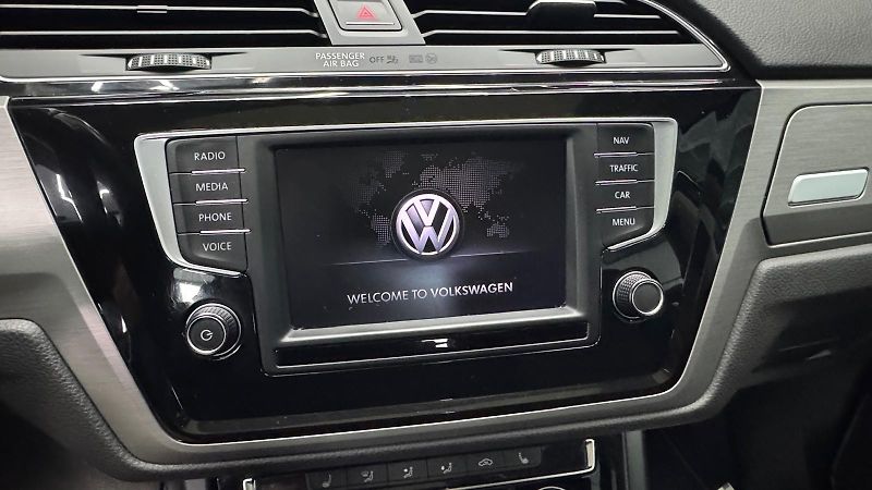 Volkswagen Touran (2016) 2.0TDI 110KW - fotka 9 z 25