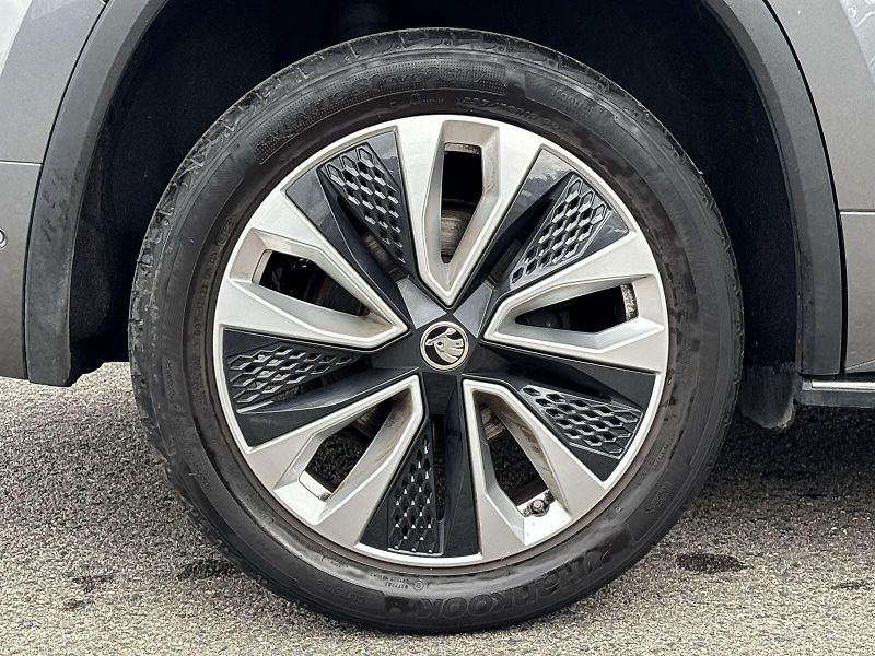 Škoda Kodiaq (2022) 2.0 TDI 4x4 DSG Sportline+ - fotka 30 z 33