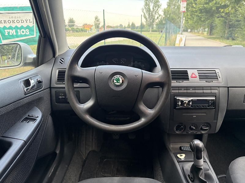 Škoda Fabia 1.4 16V - fotka 22 z 28