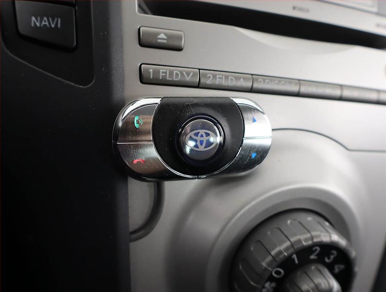 Toyota Yaris (2007) 1.3 VVT-i, Automat - fotka 18 z 19
