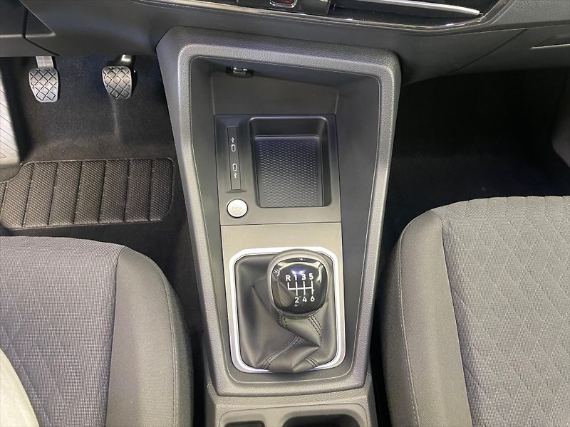 Volkswagen Caddy Life 2,0 TDI 6G - fotka 10 z 17